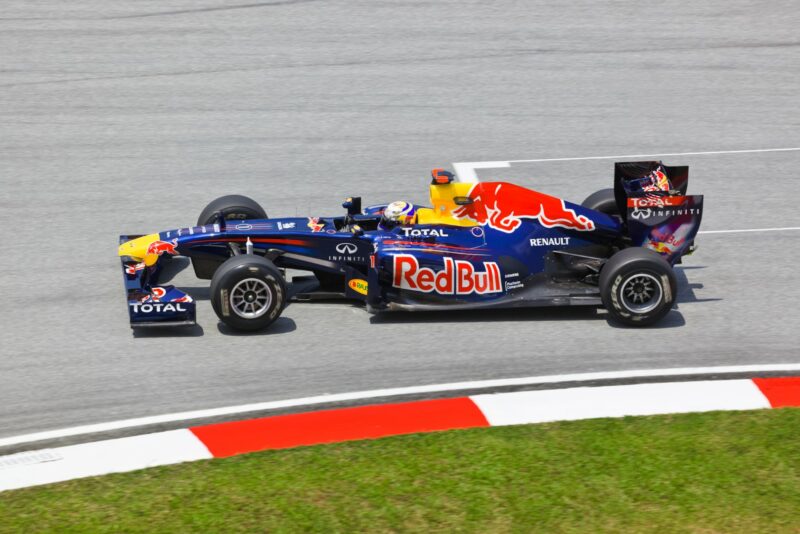 Zo werd Red Bull een begrip in de autosport